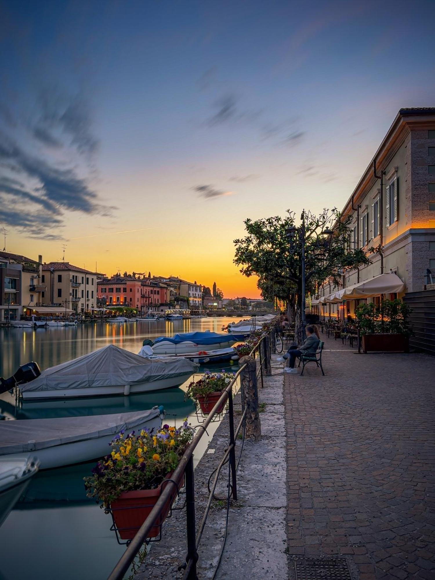 Villaggio Boschetti 10A Peschiera del Garda Luaran gambar